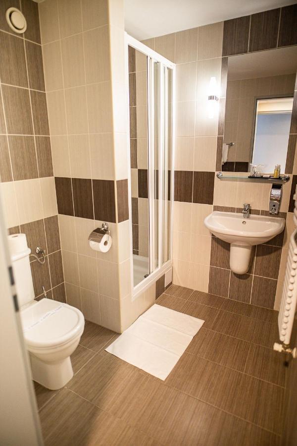 Garden Hotel Wellness és Konferencia Szolnok Extérieur photo