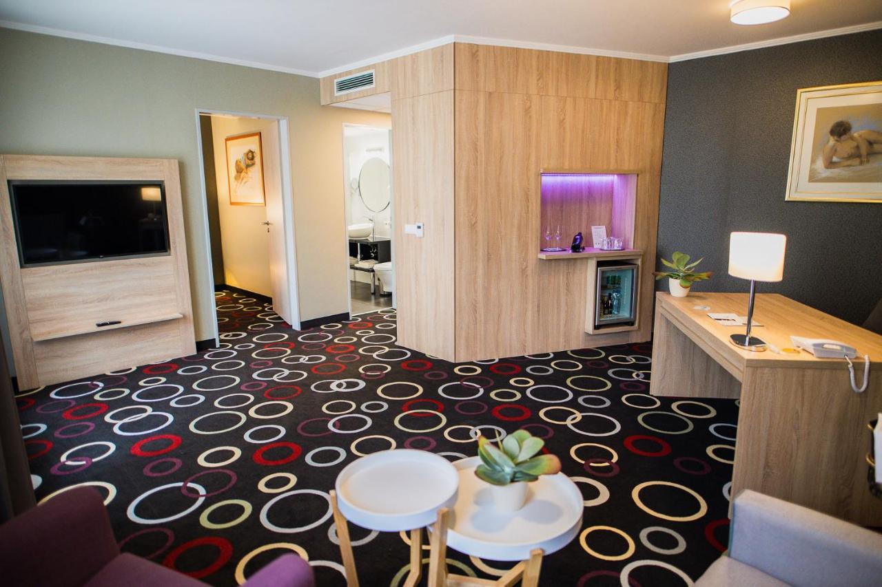 Garden Hotel Wellness és Konferencia Szolnok Extérieur photo