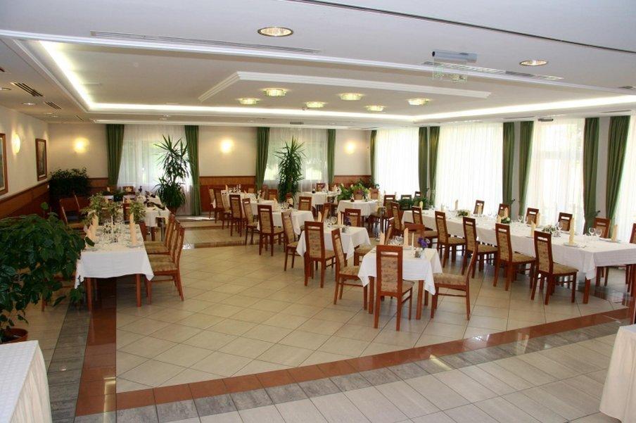 Garden Hotel Wellness és Konferencia Szolnok Restaurant photo
