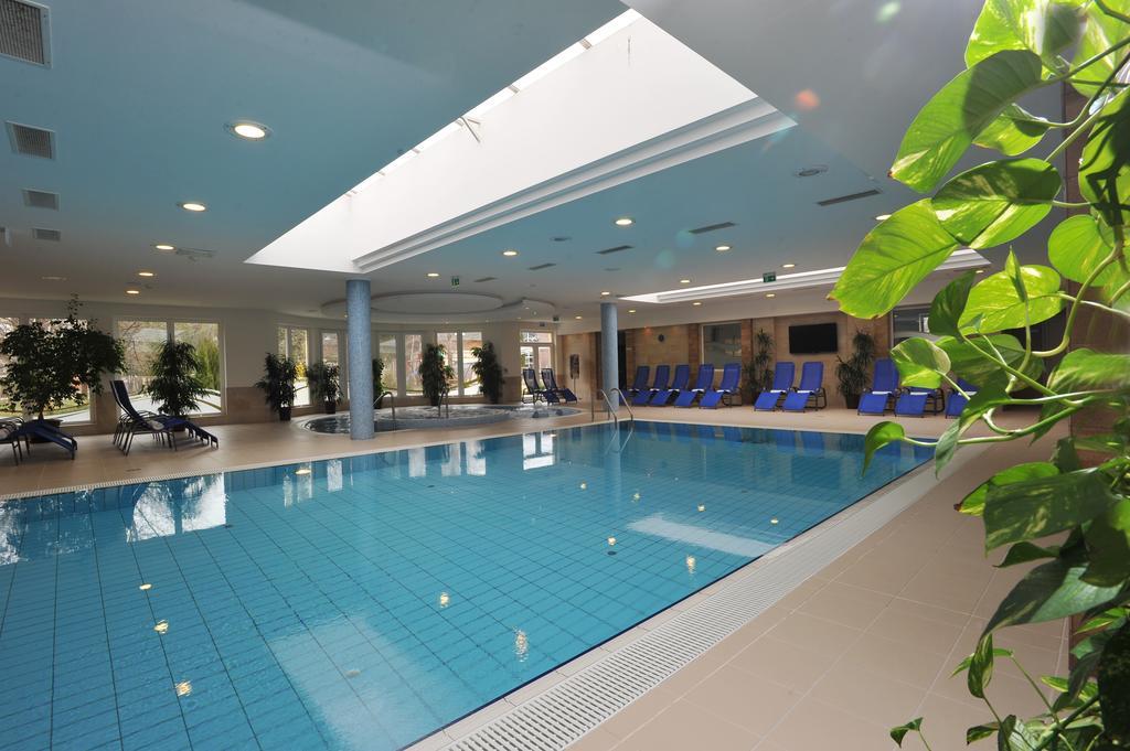 Garden Hotel Wellness és Konferencia Szolnok Extérieur photo