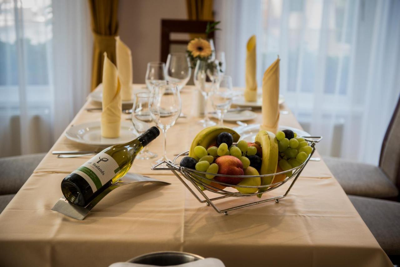 Garden Hotel Wellness és Konferencia Szolnok Extérieur photo